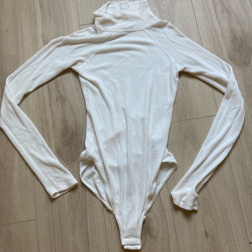 Free people white turtleneck bodysuit size small